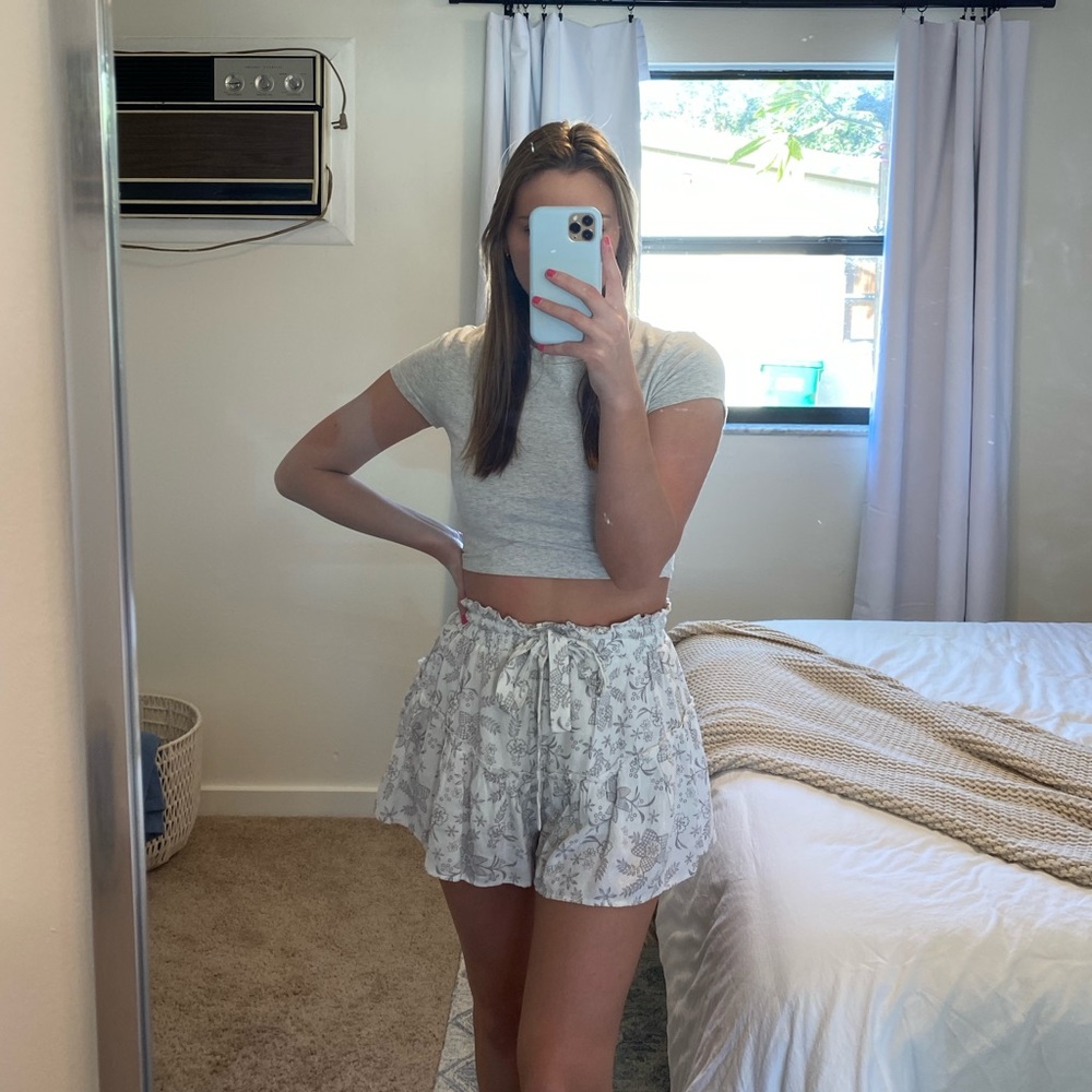 Floral flowy shorts